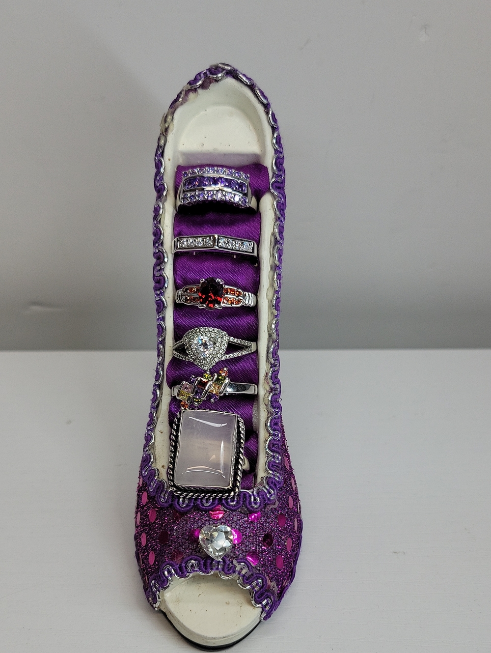 Women’s Purple Decorative Ring Holder Shoe Sz8 Rings